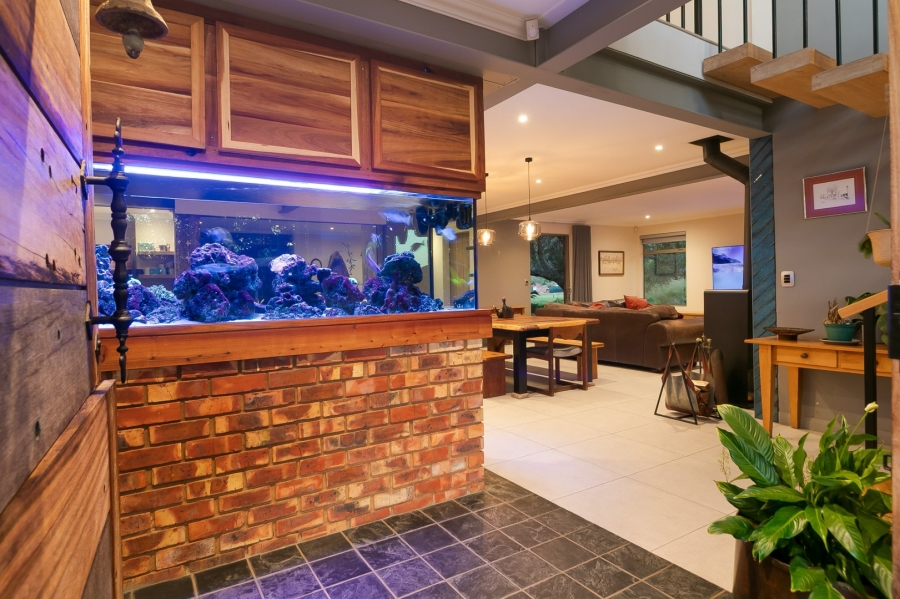 5 Bedroom Property for Sale in Brenton On Lake Western Cape